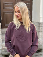 Ladda upp bild till gallerivisning, LEVETÉ ROOM - NUKA SWEATSHIRT - PLUM
