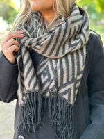 Ladda upp bild till gallerivisning, VERO MODA - FONDA SCARF - BROWN LENTIL/BLACK
