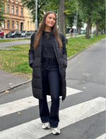 Ladda upp bild till gallerivisning, PIECES - NEW LONG PUFFER JACKET - BLACK
