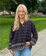 Ladda upp bild till gallerivisning, MARTA - BLUS 6453 - BLACK
