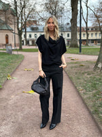 Ladda upp bild till gallerivisning, COSY HOUSE - GLITTRIG BLUS KORT ÄRM - SVART
