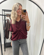 Ladda upp bild till gallerivisning, COSY HOUSE - BLUS - VINRÖD
