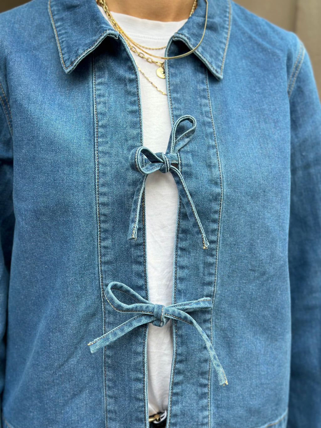 ONLY - THORA LS BOW SHIRT - MEDIUM BLUE DENIM