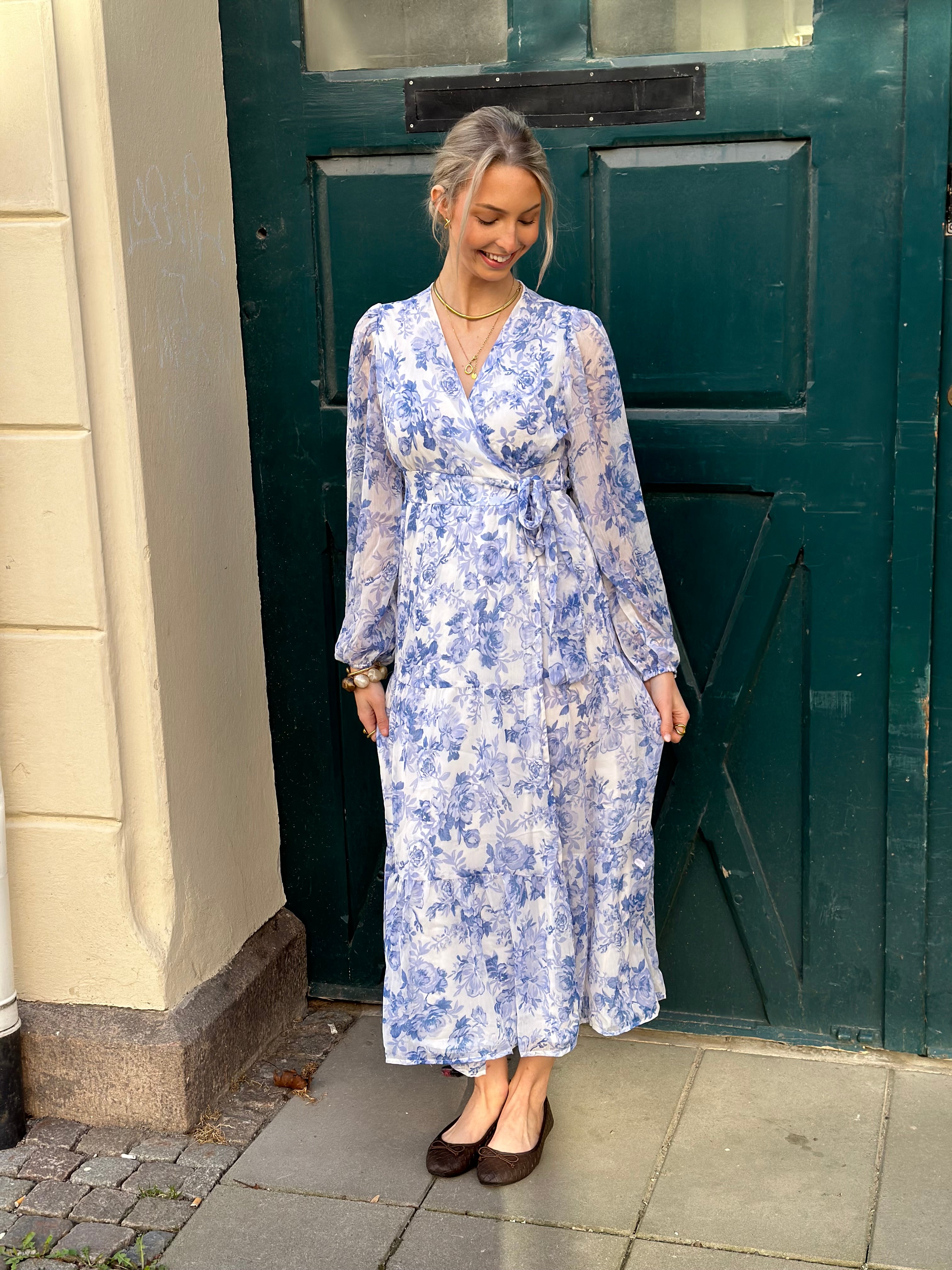 ONLY - MIRIAM LS WRAP MIDI DRESS - BEL AIR BLUE/PORCELAIN