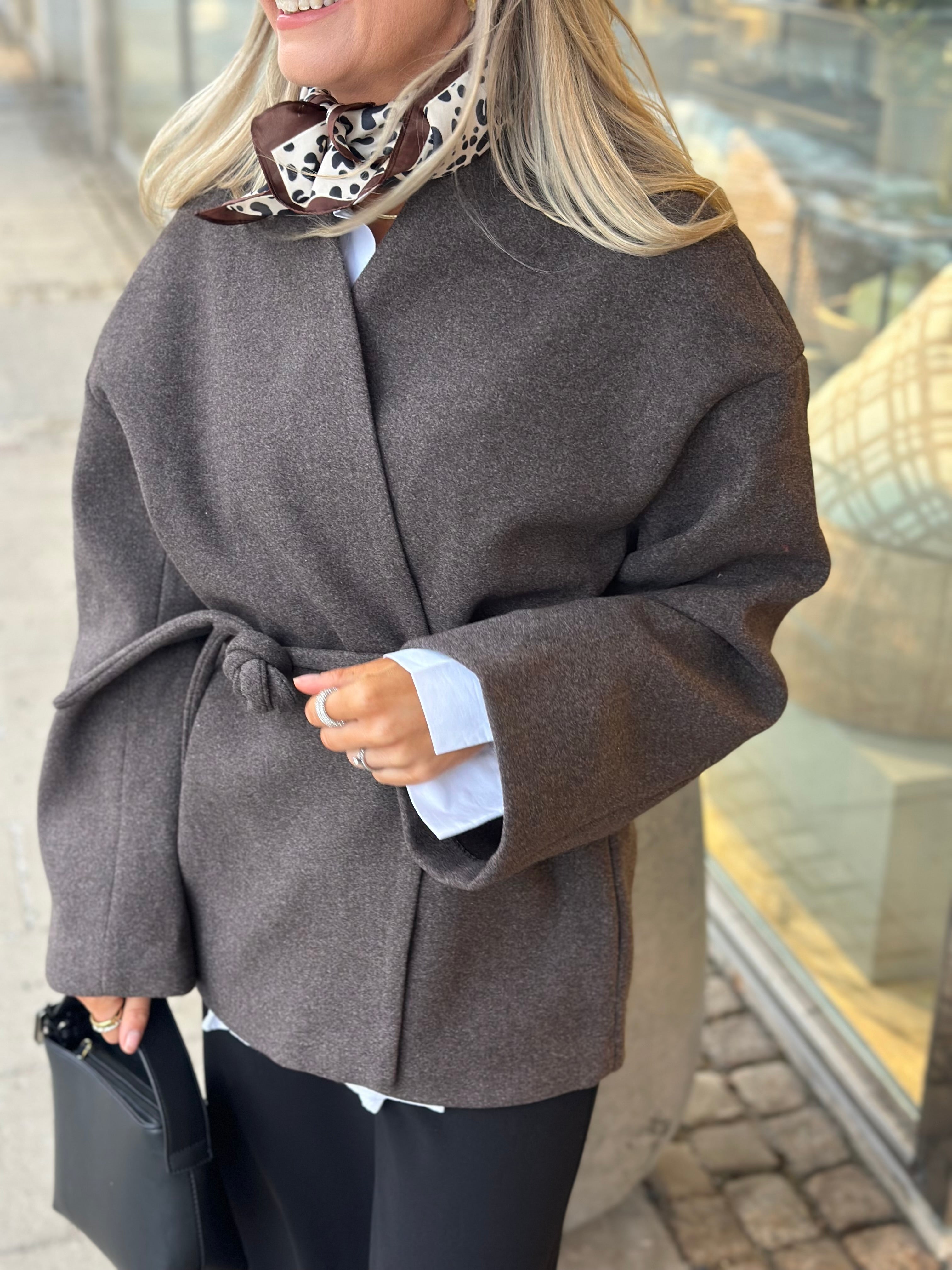 AWARE - SIJINA LS V-NECK SHORT JACKET - COFFEE BEAN