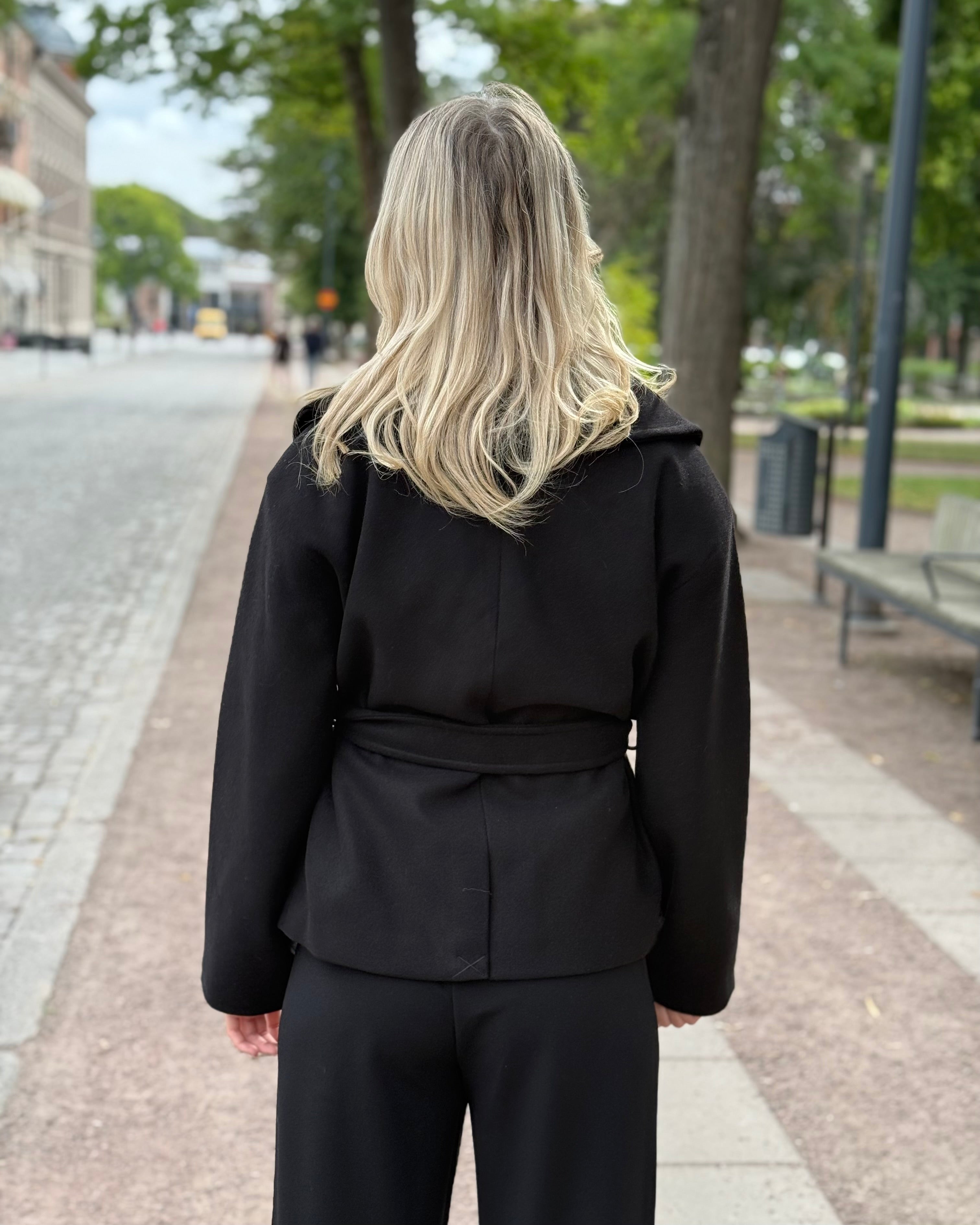 VERO MODA - ANNE BERGEN JACKET - BLACK