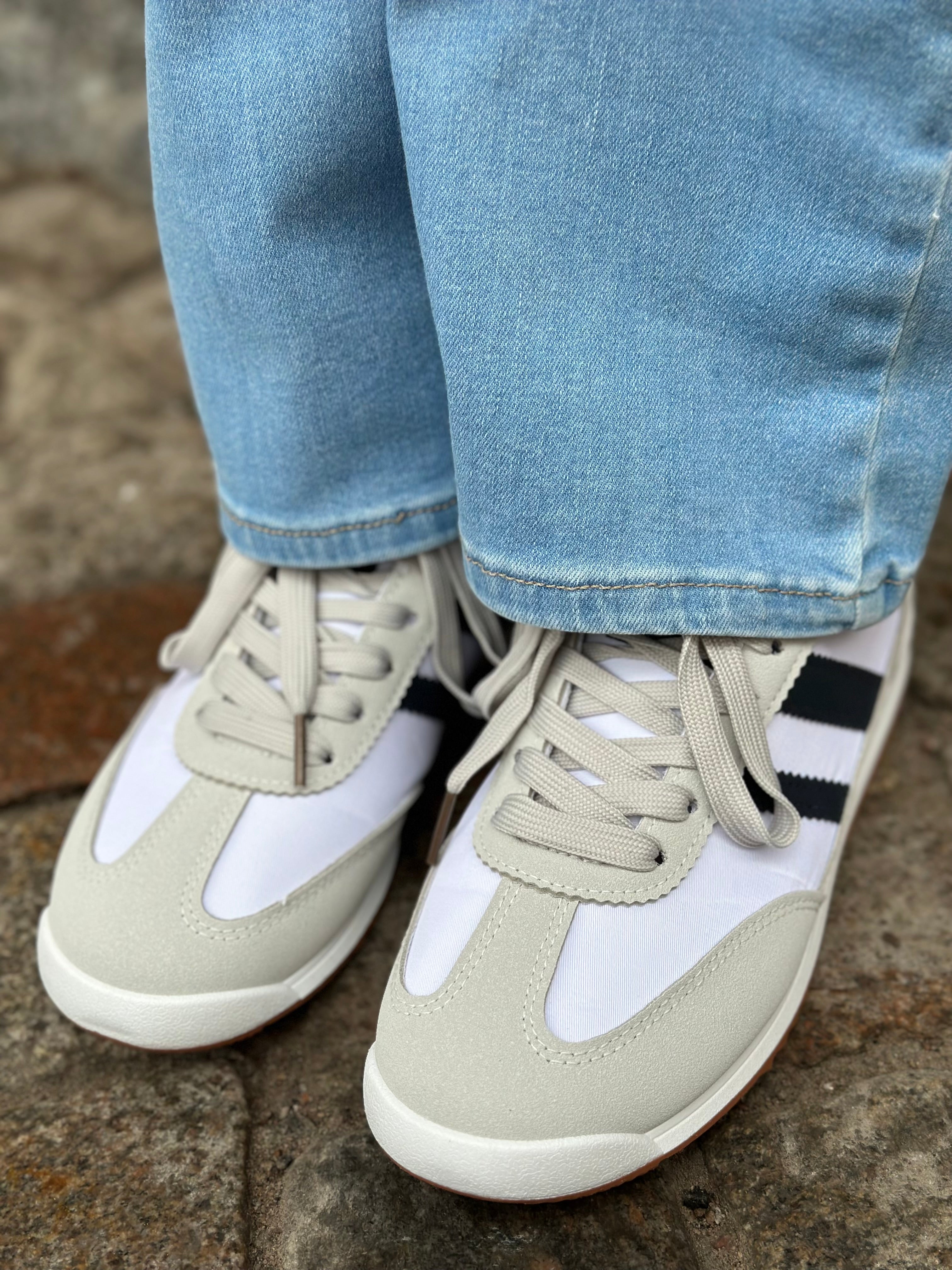 MARTA - SNEAKERS A-130 - WHITE