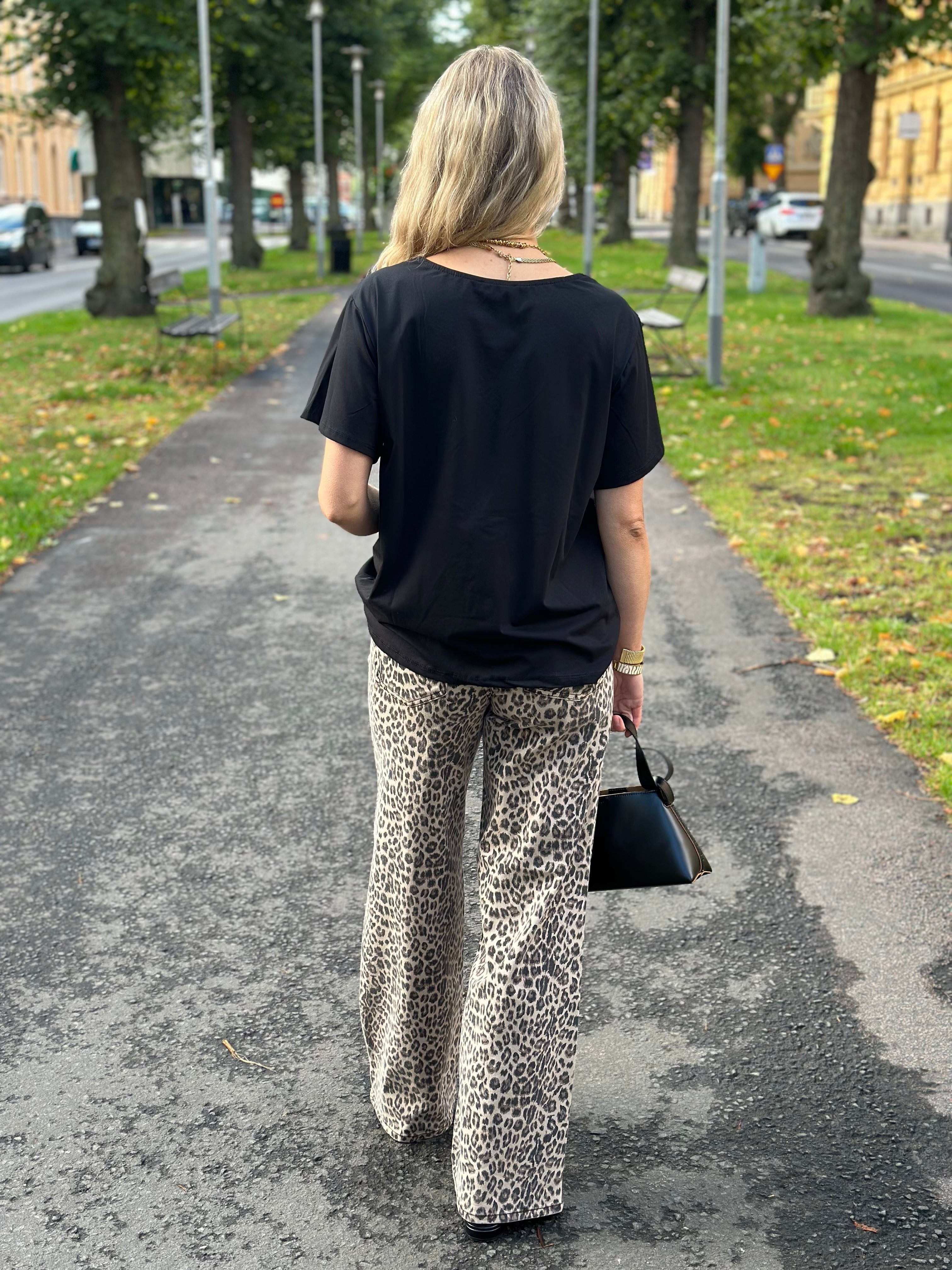 GEMINI - KNUT TOP - SVART