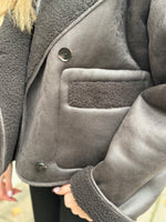 Ladda upp bild till gallerivisning, PIECES - JUNO COATED TEDDY JACKET - HOT FUDGE
