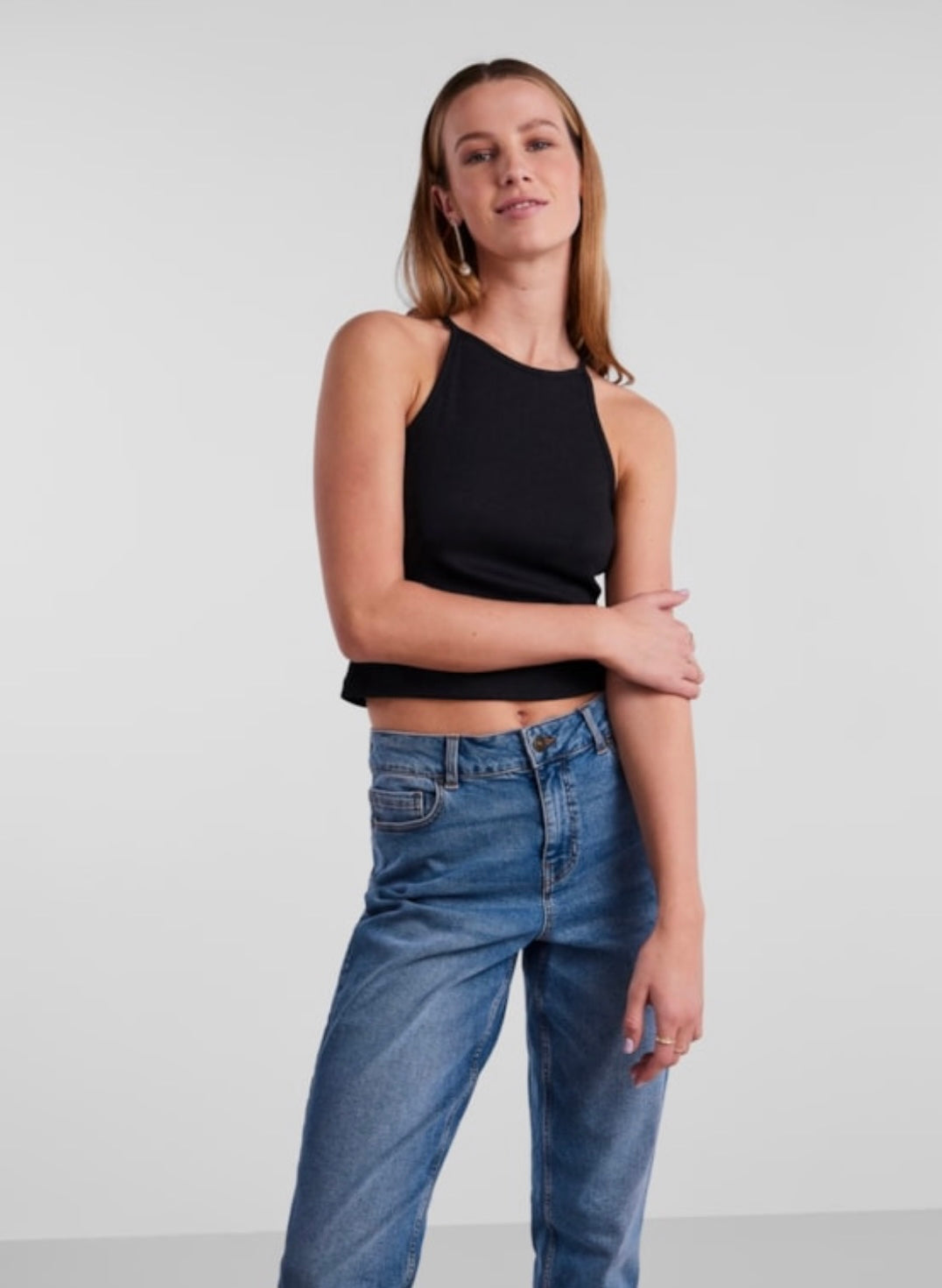 PIECES - OSTINA STRAP TOP - BLACK