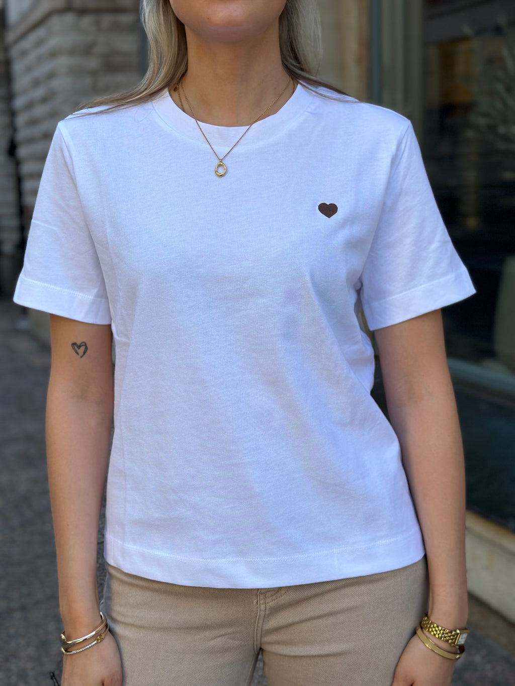 SELECTED FEMME - ELLA SS EMB BOXY TEE -BRIGHT WHITE BROWN HEART EMB
