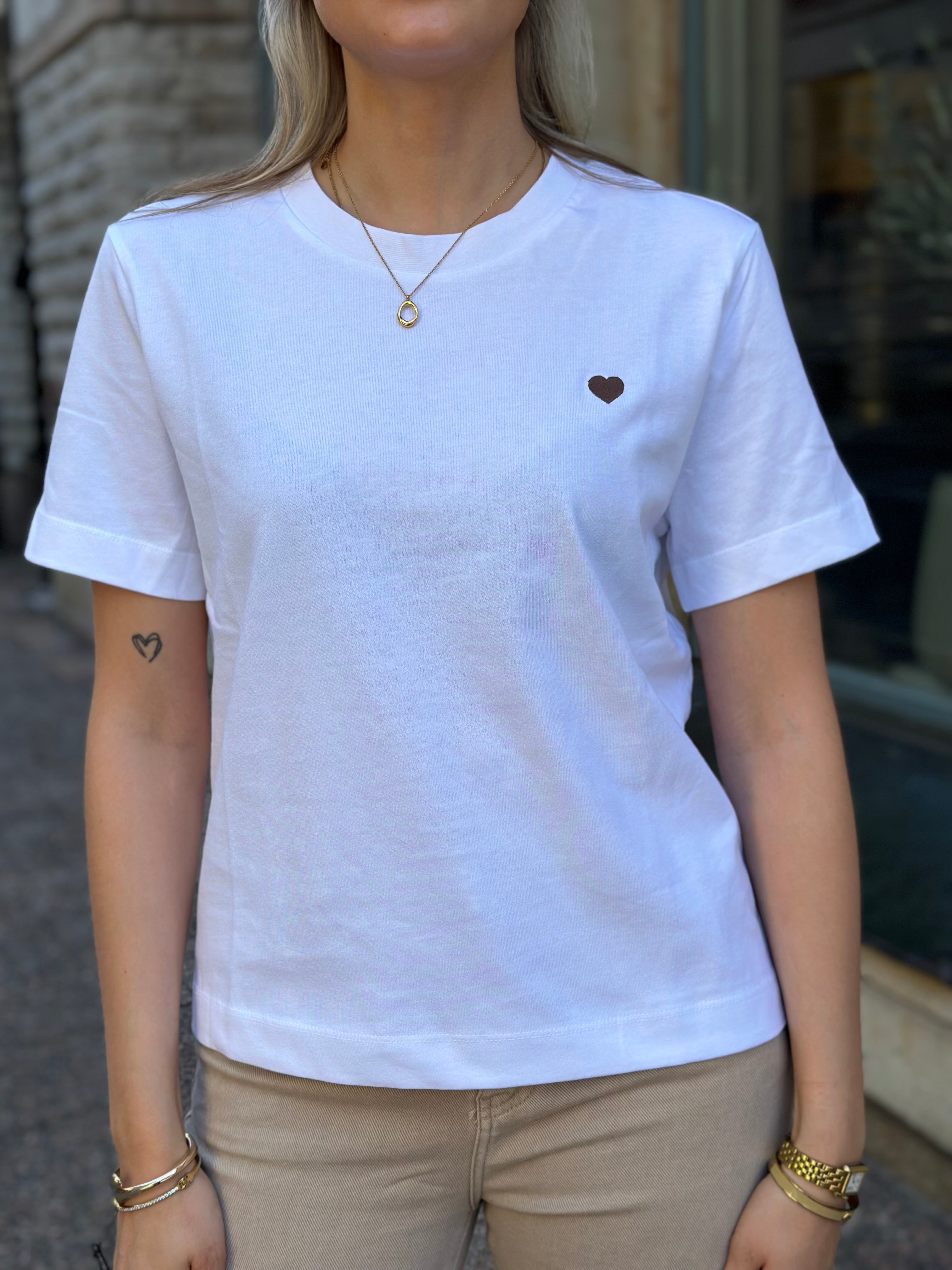SELECTED FEMME - ELLA SS EMB BOXY TEE -BRIGHT WHITE BROWN HEART EMB