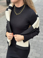 Ladda upp bild till gallerivisning, VERO MODA - LYNZI LS CALF KNIT DRESS - BLACK
