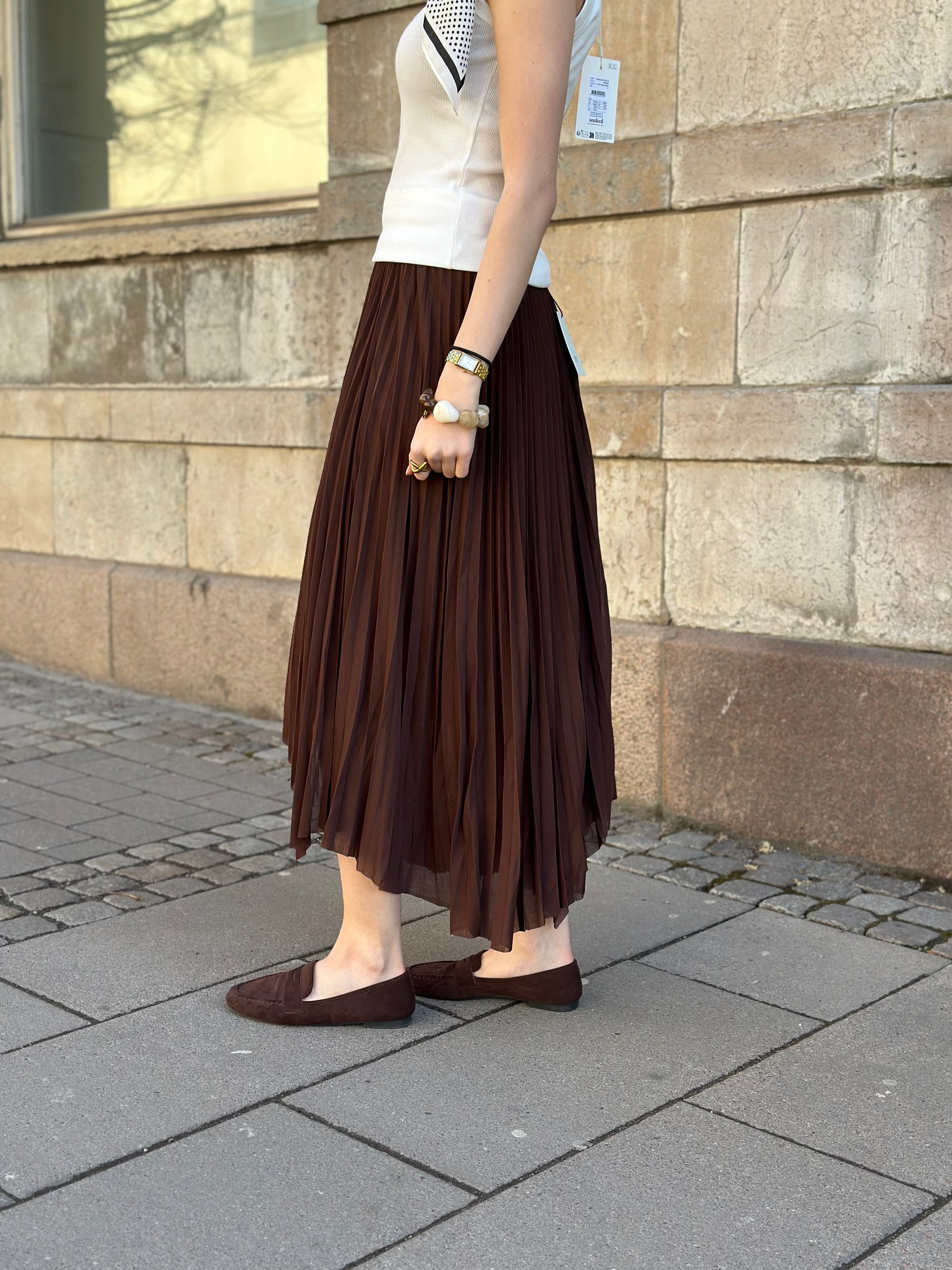 JDY - USO ASSYMMETRIC PLASSE SKIRT - CHICPRY COFFEE