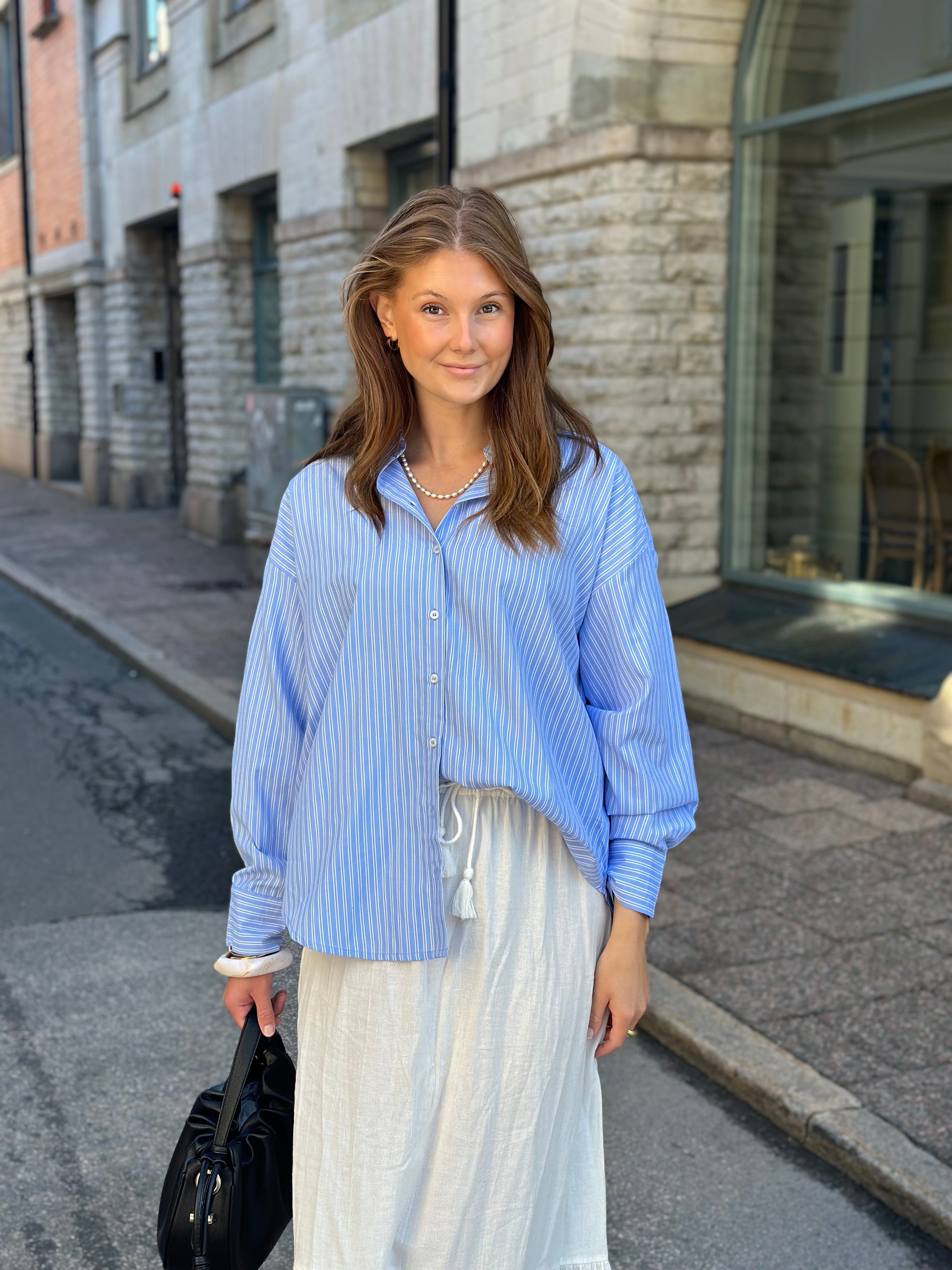 VEROMODA- FANNI LS SHIRT - HYDRANGEA/SANA