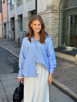 Ladda upp bild till gallerivisning, VEROMODA- FANNI LS SHIRT - HYDRANGEA/SANA
