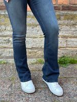 Ladda upp bild till gallerivisning, ONLY - BLUSH MID FLARED - BLUE BLACK DENIM
