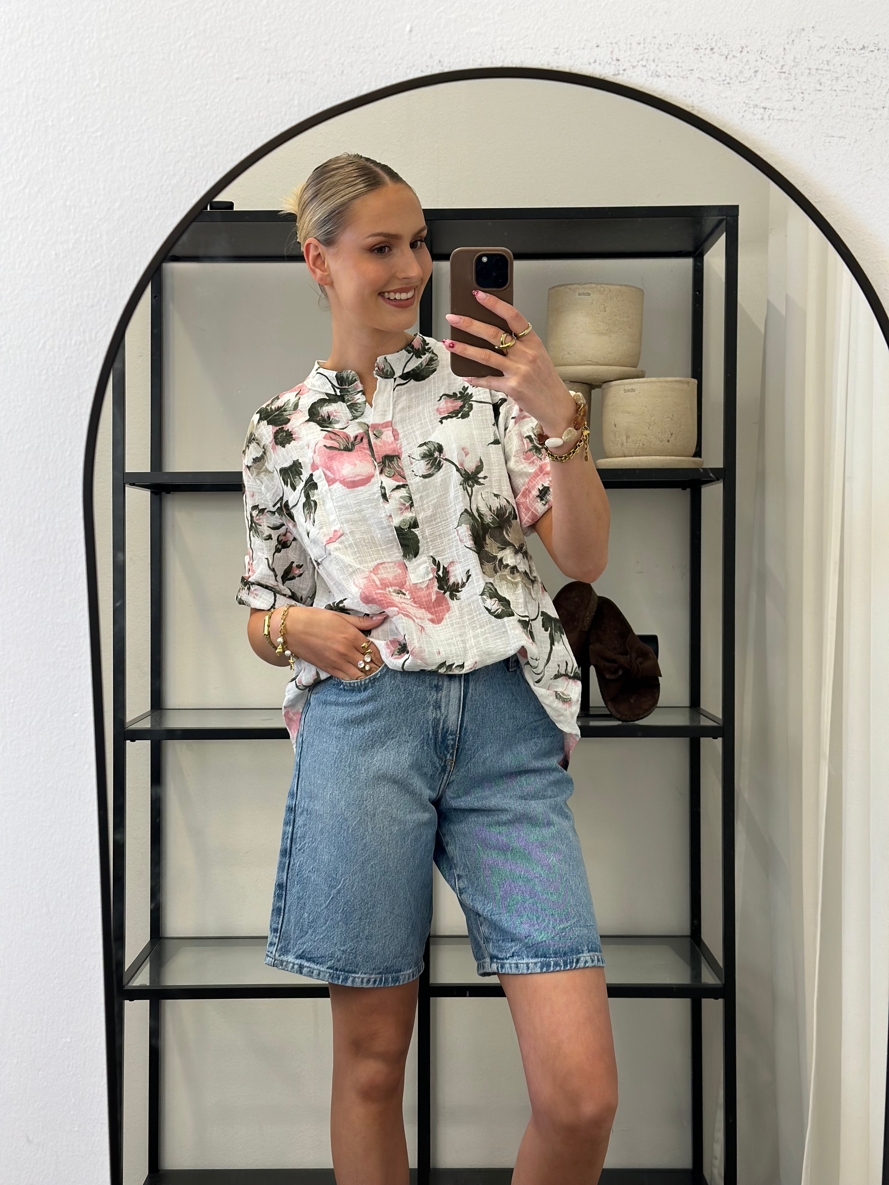 JÖRLEVIK - FLOWER BLUSE - VIT