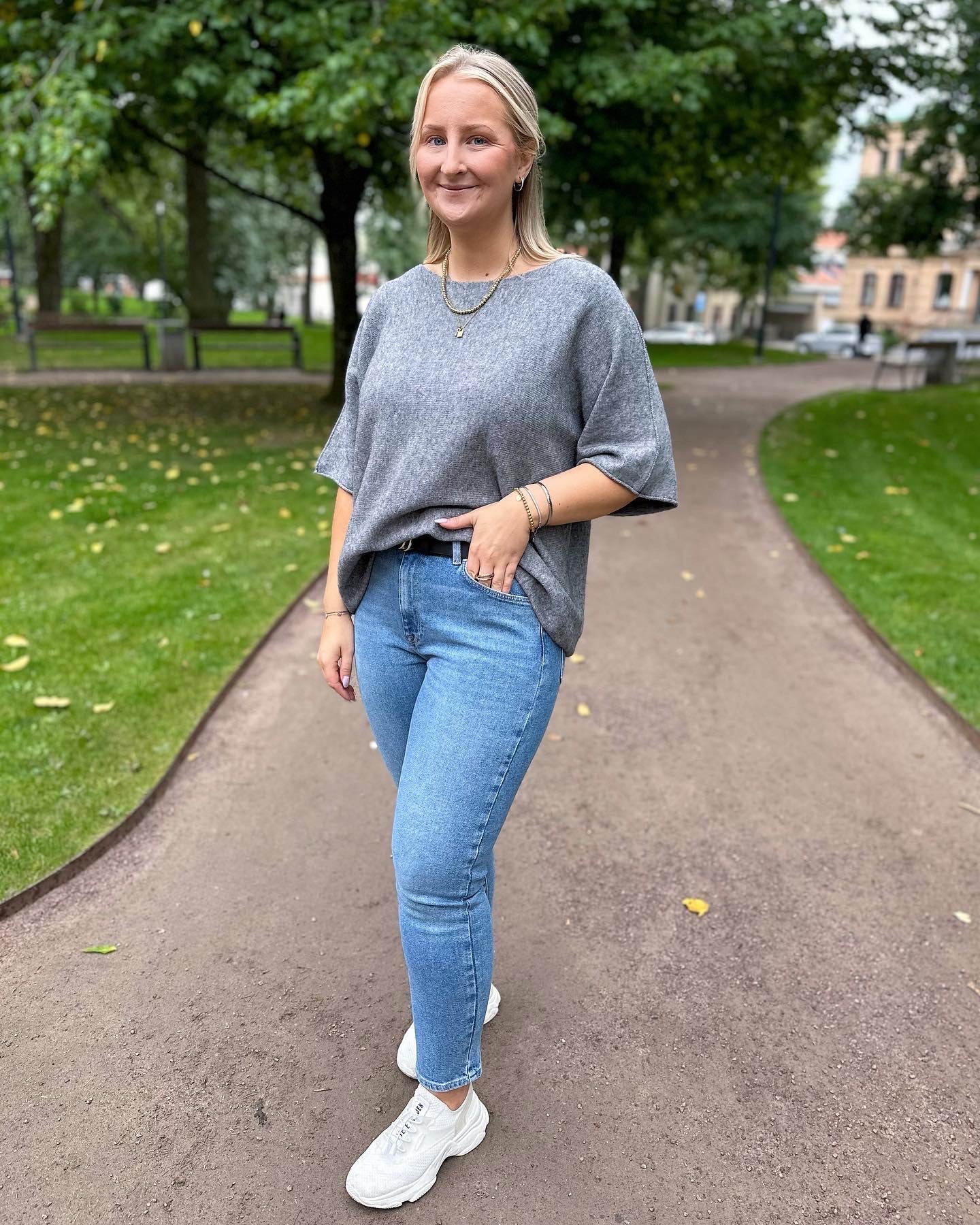 MARTA - STICKAD TRÖJA 5003 - MEDIUM GREY