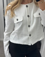 Ladda upp bild till gallerivisning, JDY - ALLY L/S BOUCLE BLAZER JRS - CLOUD DANCER
