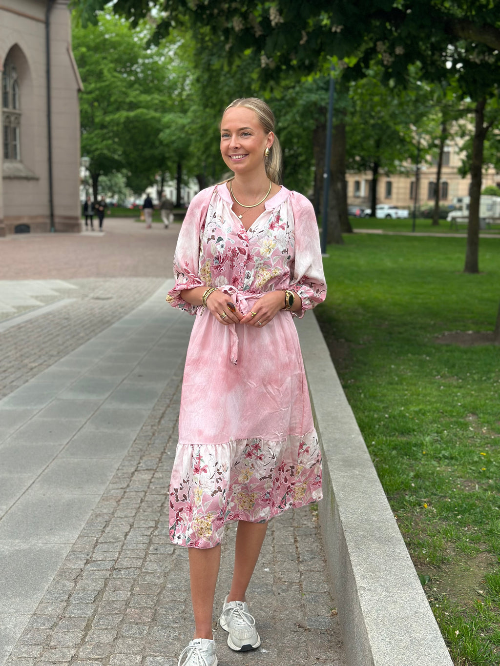 MOONDUST - BELLA FLOWER SPRING DRESS - 303 ROSE