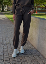 Ladda upp bild till gallerivisning, LEVETÉ ROOM - LR-NUKA SWEATPANT - BROWN
