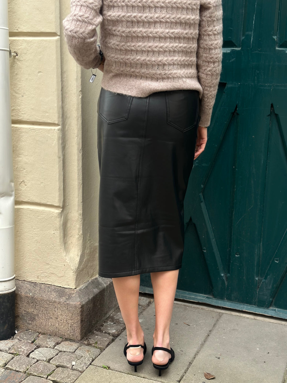VERO MODA - VERI HR CALF PL SKIRT - BLACK