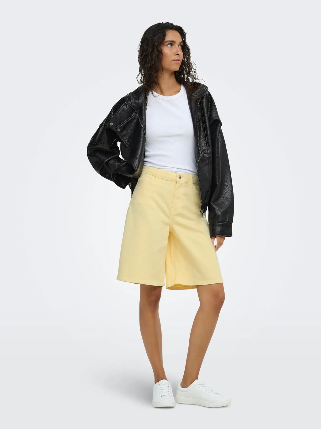 JDY - RAYE PU OVERSIZED BOMBER JACKET - BLACK