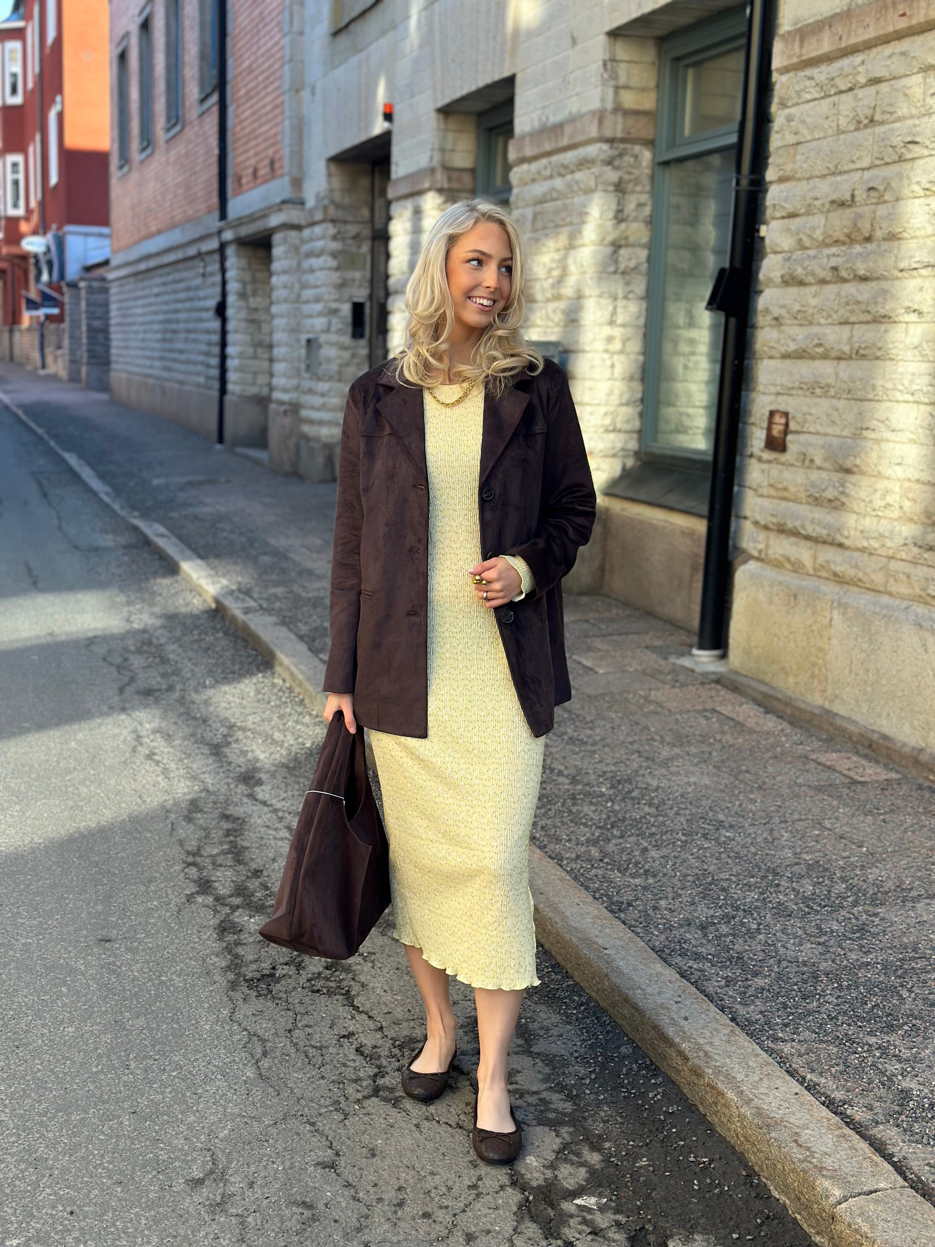PIECES - FLORA LS MIDI DRESS - FRENCH VANILLA/FLOWER