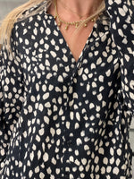 Ladda upp bild till gallerivisning, JDY - TROYA LIFE SHIRT - BLACK

