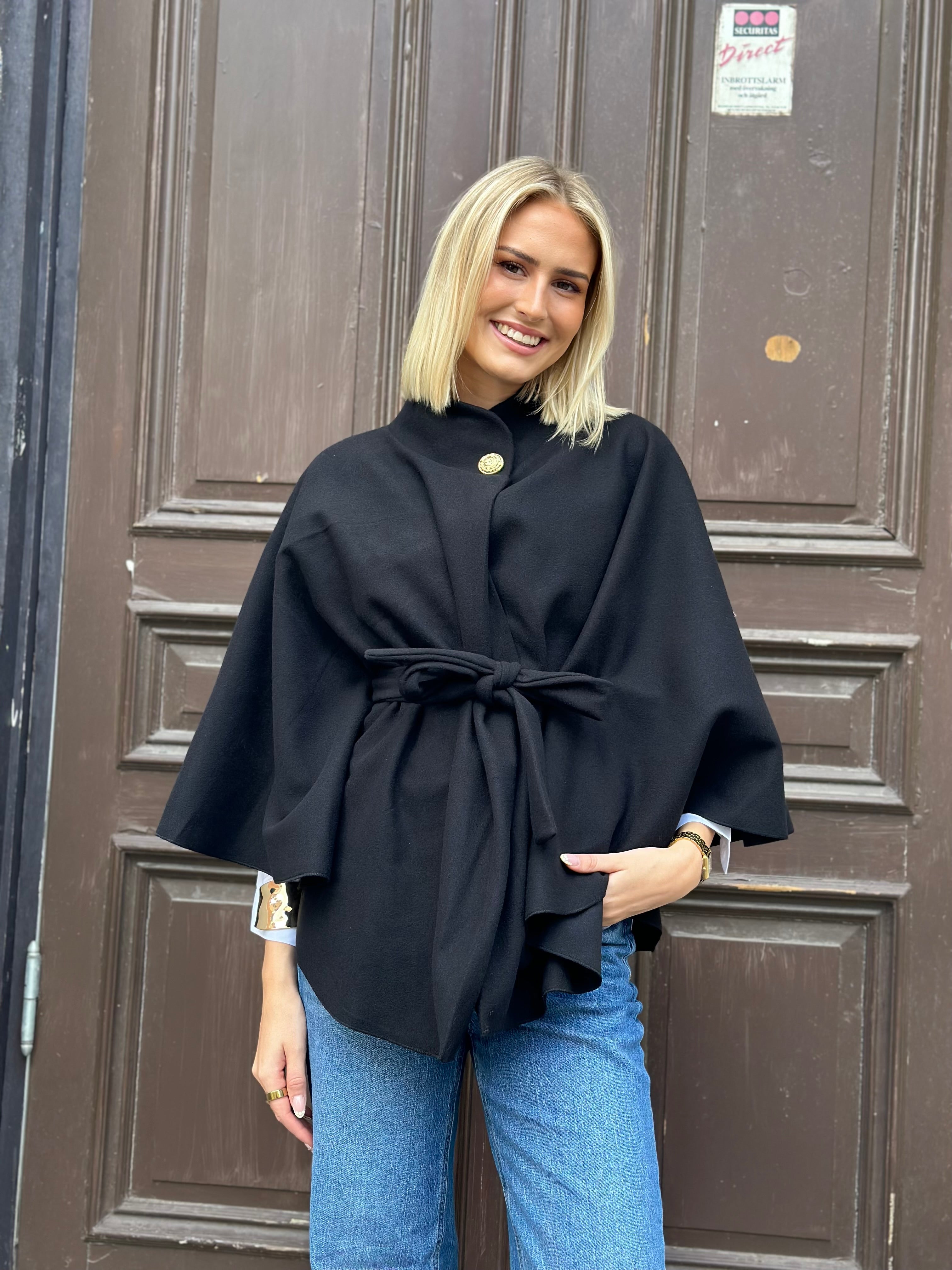 COSY HOUSE - PONCHO - SVART