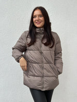 Ladda upp bild till gallerivisning, PIECES - MADDIE PUFFER JACKET - MOREL
