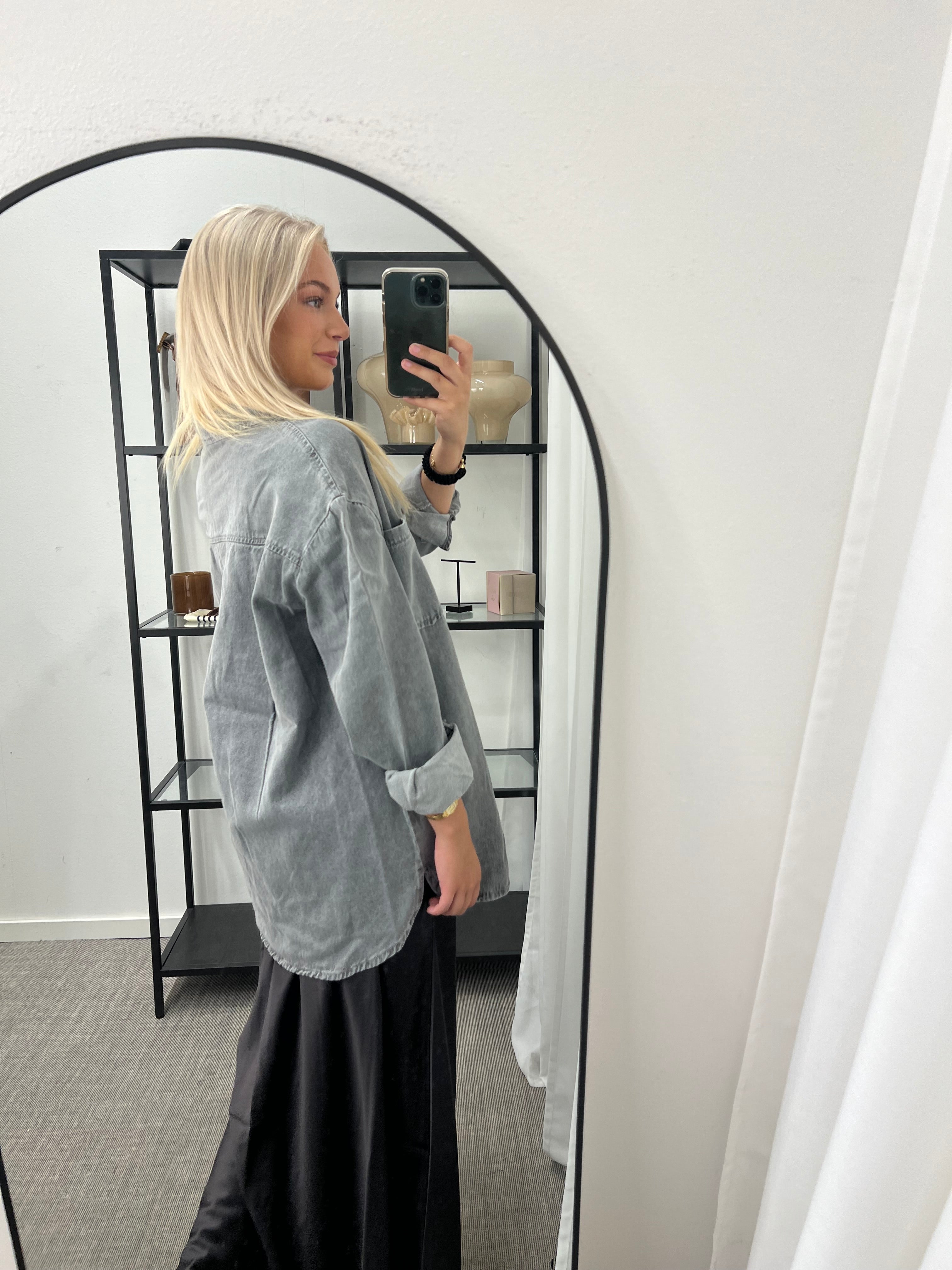 PIECES - MAISIE LS DENIM SHIRT - GREY DENIM