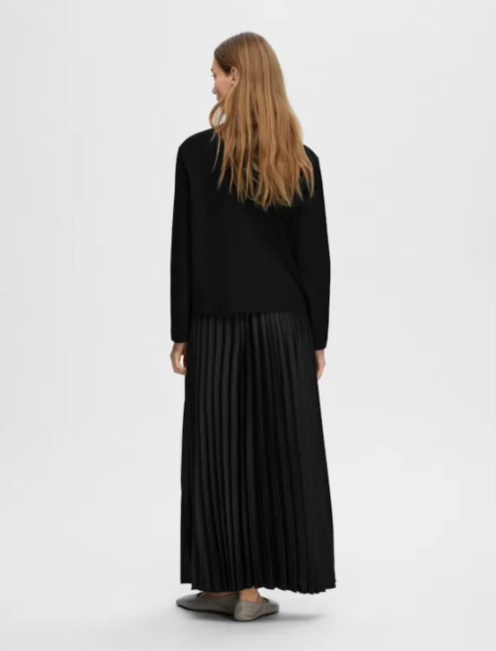 SELECTED FEMME - ESSENTIAL LS ROXY TEE - BLACK