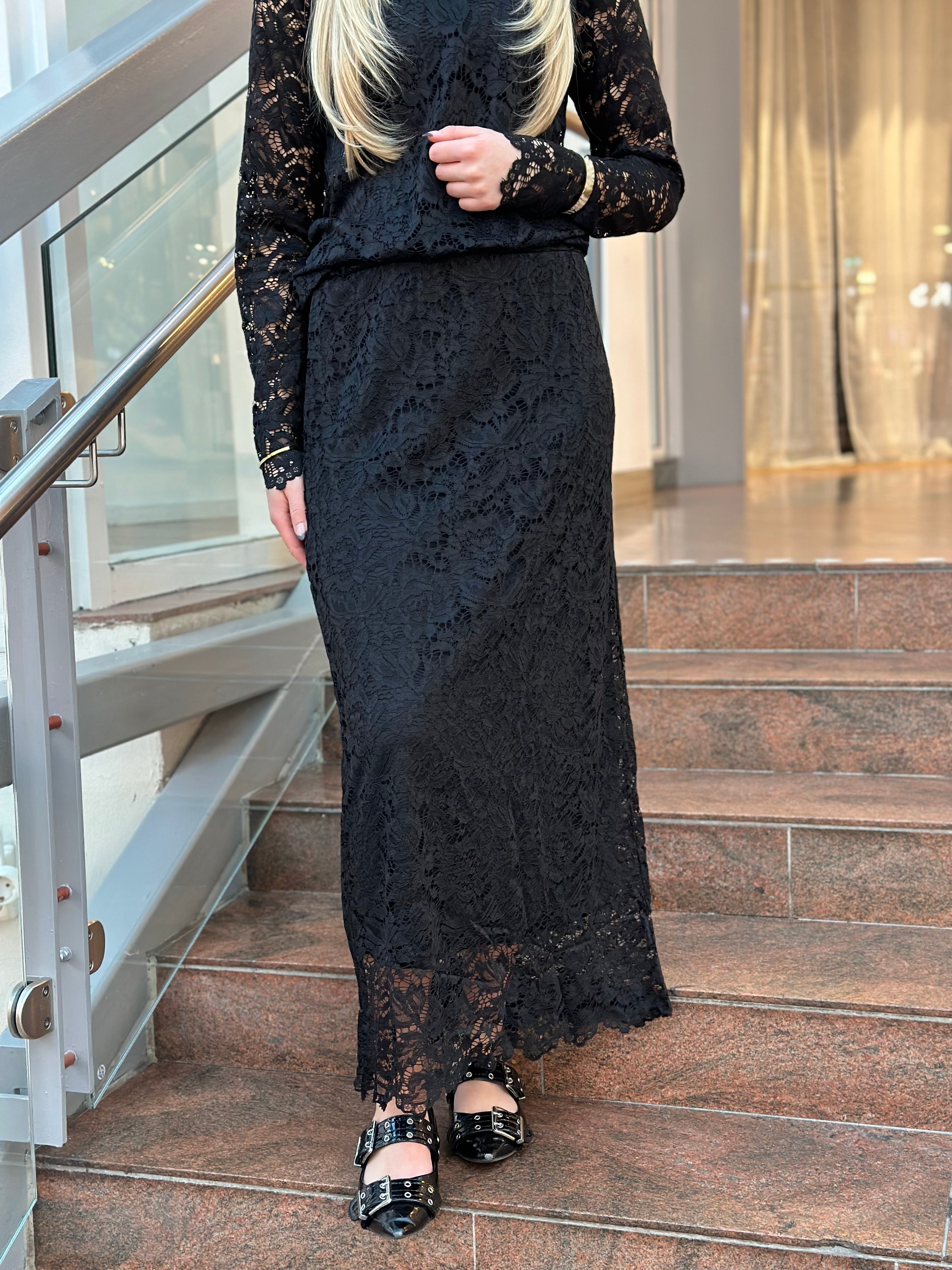 MARTA - SPETS KJOL 7509 - BLACK