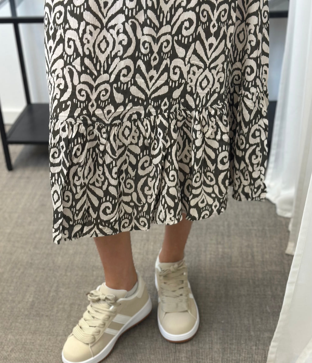 ONLY - CHINTI S/S LONG DRESS - TARMAC/KAJA GRAPH