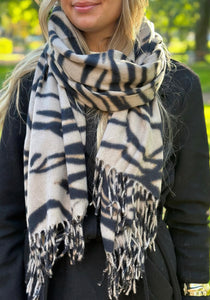 PIECES - LONG SCARF - GREIGE/TIGER