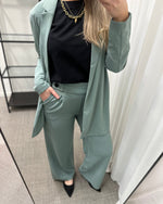 Ladda upp bild till gallerivisning, JDY - GEGGO NEW LONG PANT - CHINOIS GREEN/BLACK BUTT
