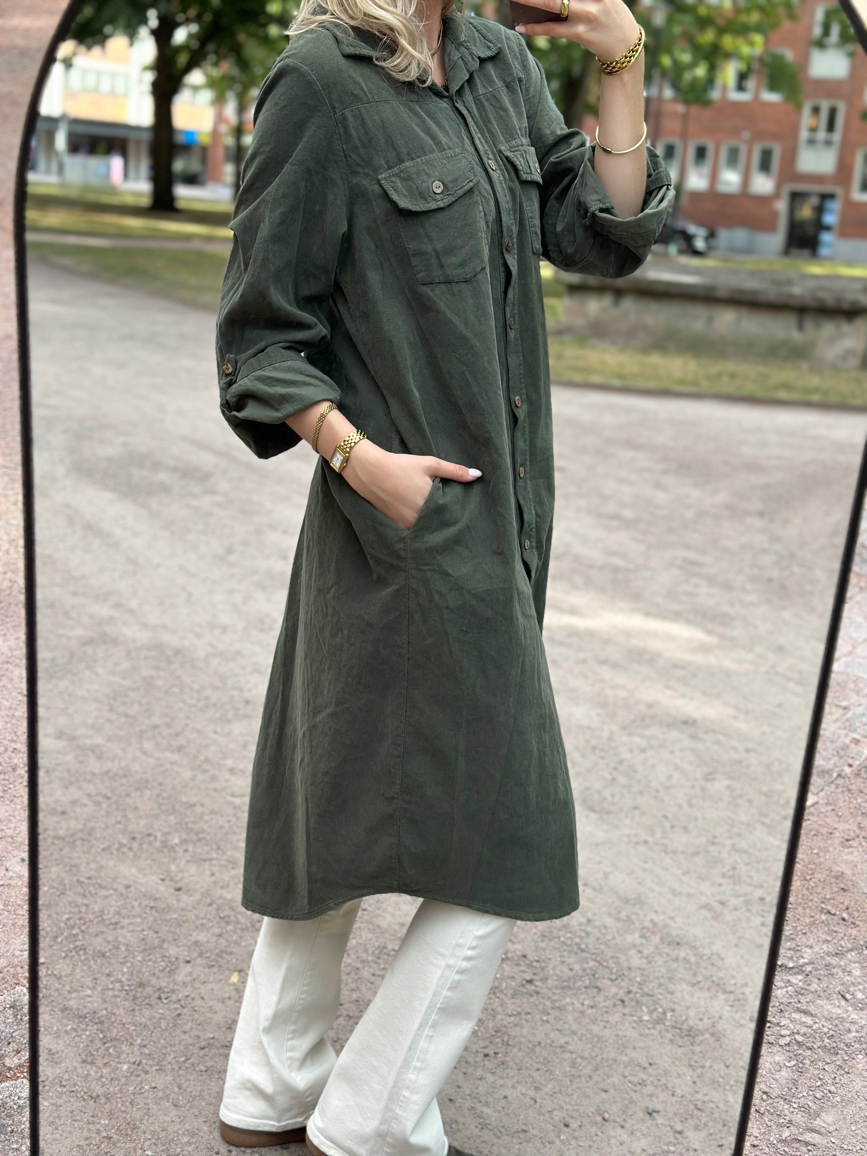 JÖRLEVIK - MANCHESTER KLÄNNING - GREEN