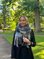 Ladda upp bild till gallerivisning, VEROMODA - IVY LEAGUE SCARF - GREY
