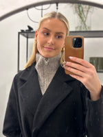 Ladda upp bild till gallerivisning, PIECES - JASSY NECKWARMER - SILVER LINING
