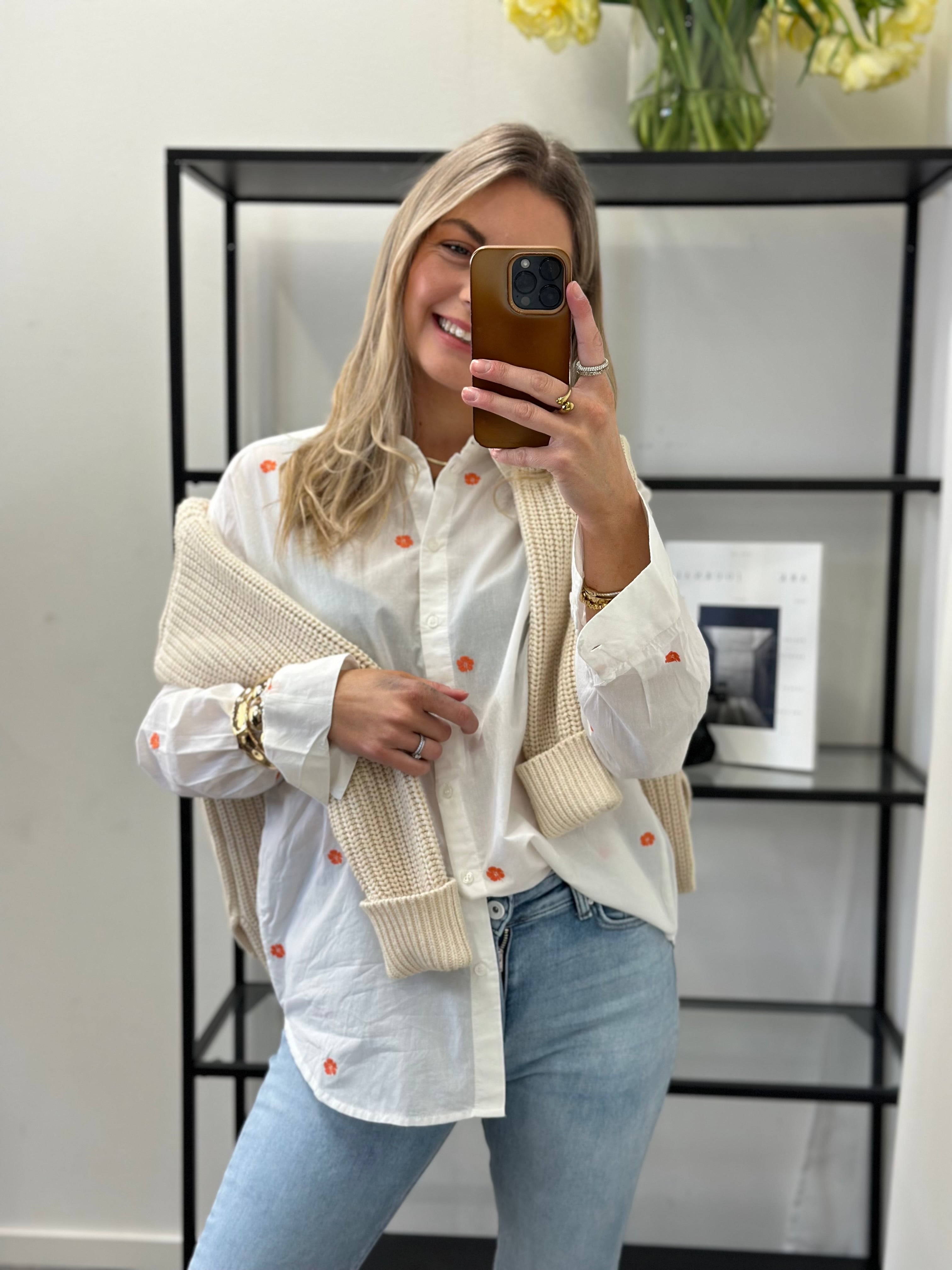 VEROMODA - DONA LS SHIRT - SNOW WHITE/EMB HIBISC