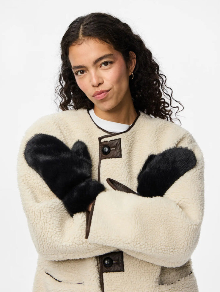 PIECES - JUTLANDIA MITTENS - BLACK