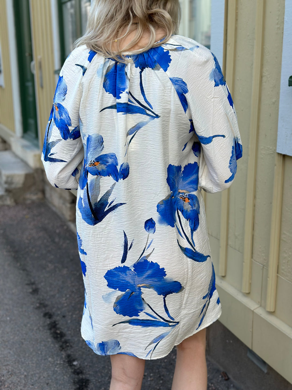 ONLY - HYACI L/S STRING SHORT DRESS - BRIGHT WHITE/ BIG BLUE