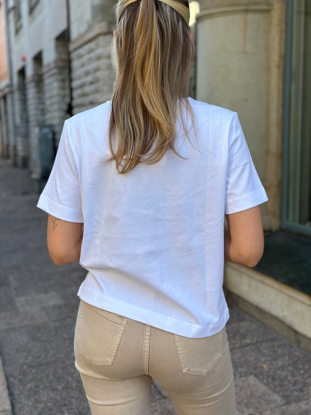 SELECTED FEMME - ELLA SS EMB BOXY TEE -BRIGHT WHITE BROWN HEART EMB