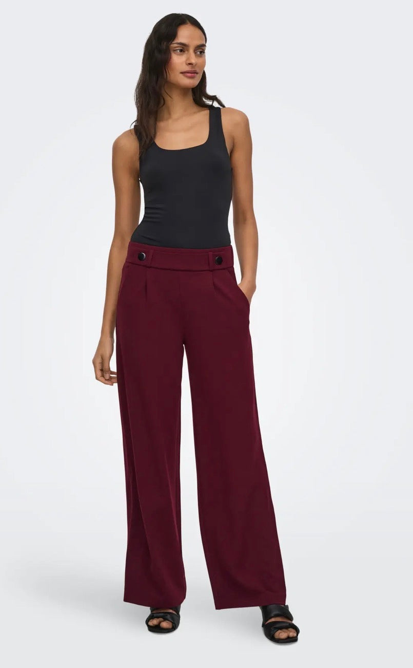 JDY - GEGGO NEW LONG PANT - CABARNET / BLACK BUTTONS