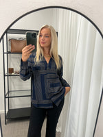 Ladda upp bild till gallerivisning, JDY - PEPPER V-NECH SHIRT - TOTAL ECLIPSE
