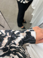 Ladda upp bild till gallerivisning, JDY - PEPPER LS V-NECK SHIRT - PHANTOM
