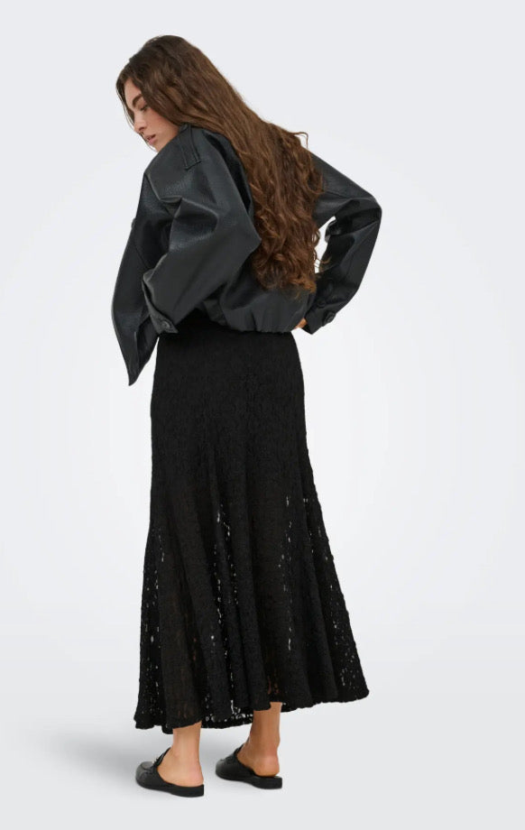 JDY - GALLAS LONG LACE SKIRT - BLACK