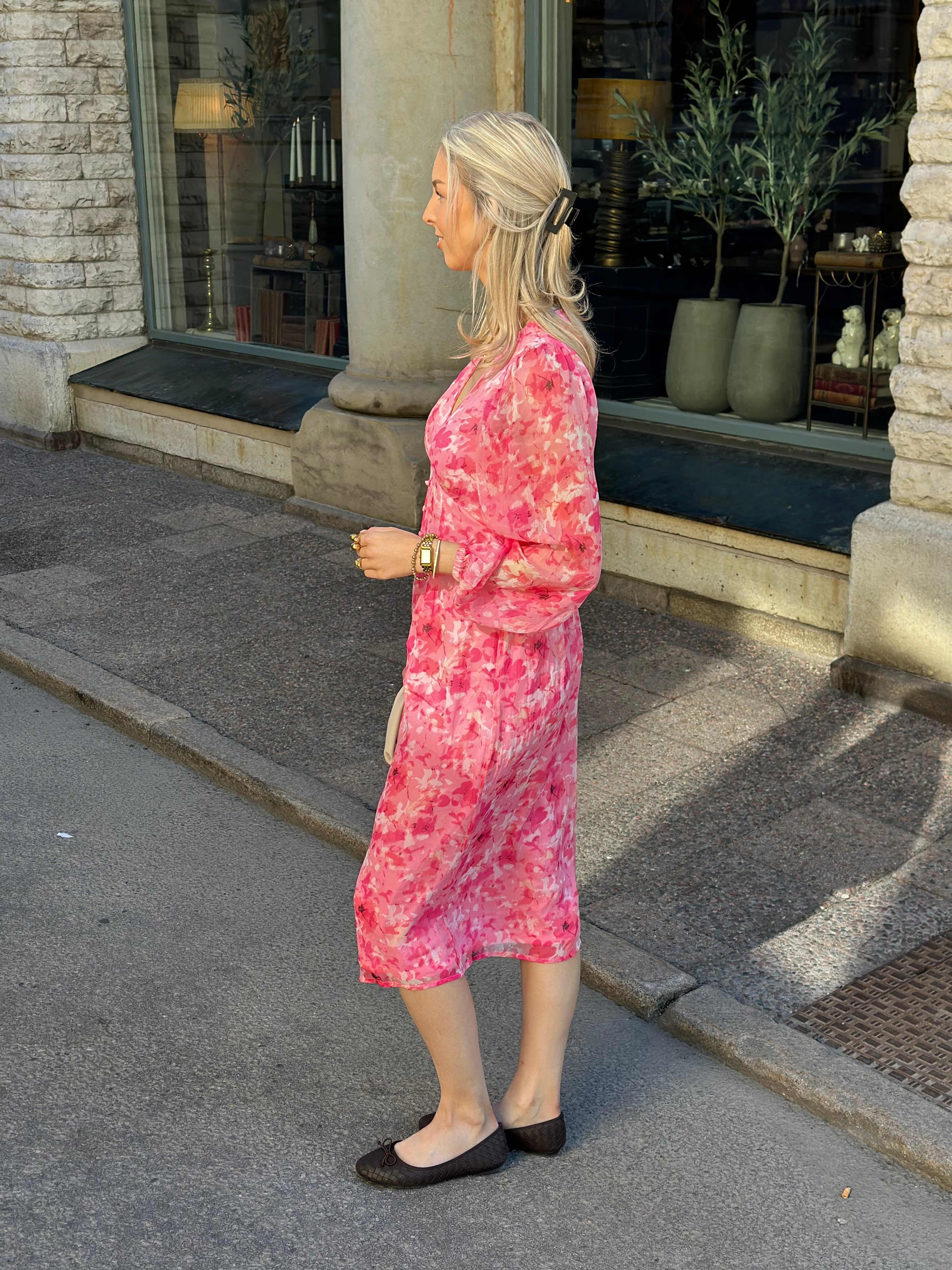 VEROMODA - SMILLA LS V-NECK CALF DRESS - ROSE SHADOW/SALLY